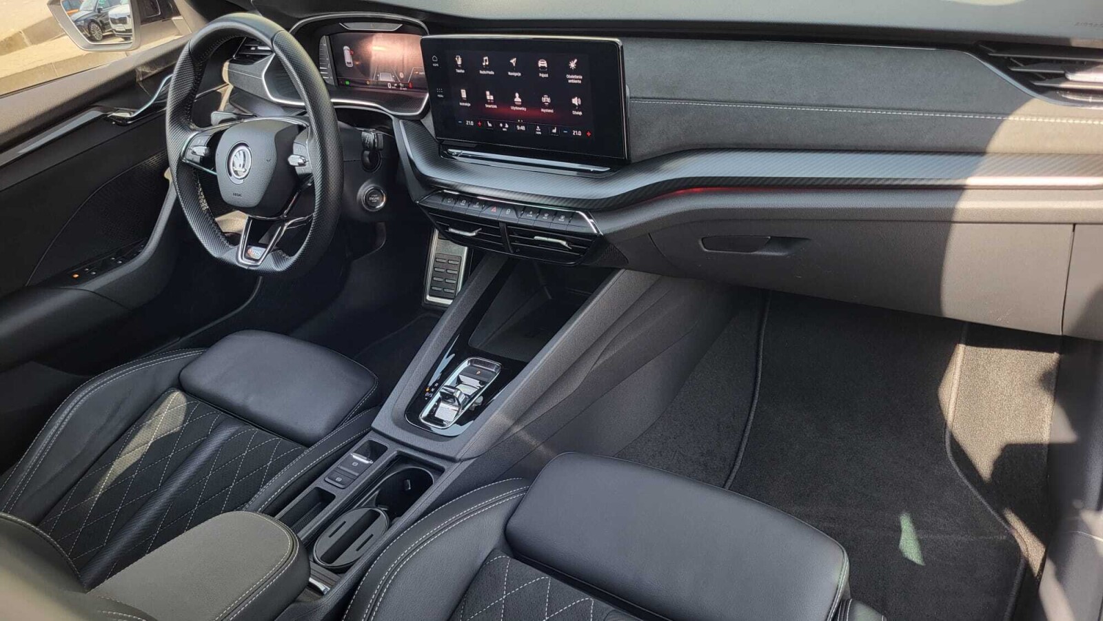 Škoda Octavia Combi - zdjęcie 17