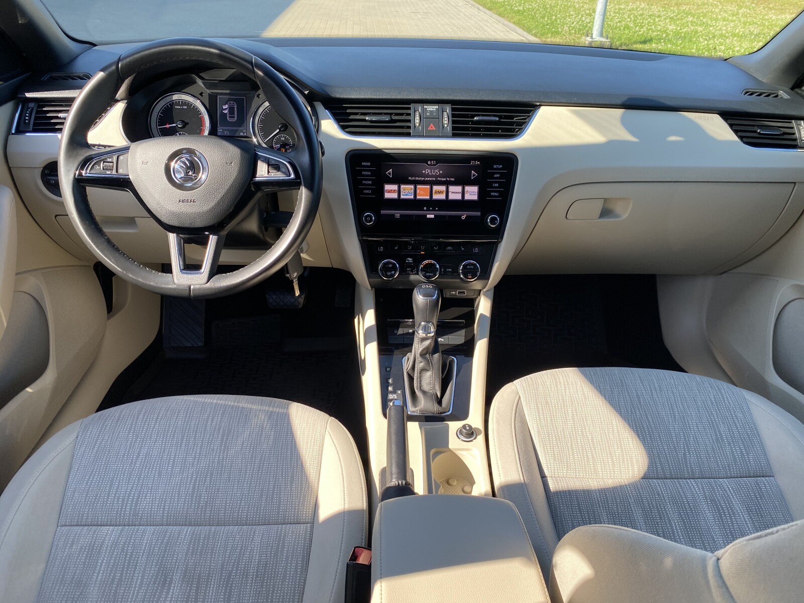 Škoda Octavia Combi - zdjęcie 11