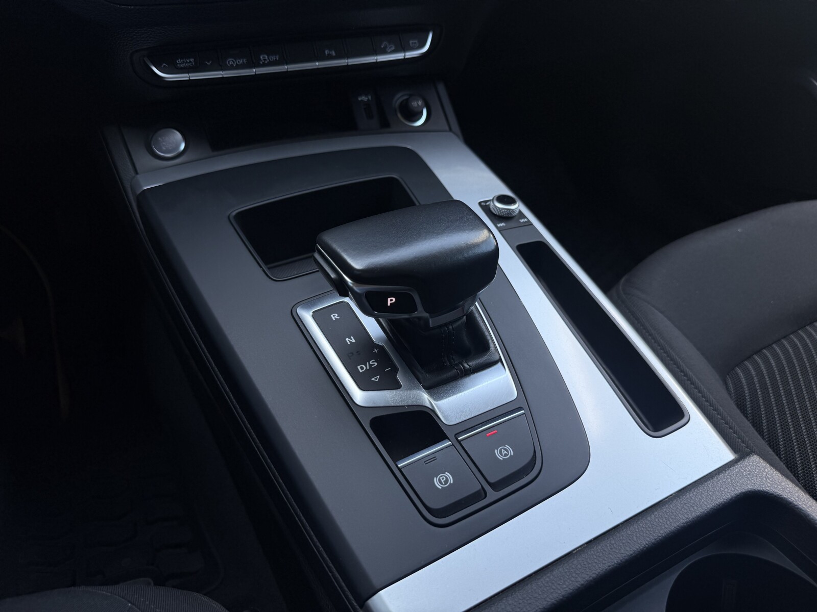 Audi Q5 Sportback - zdjęcie 24