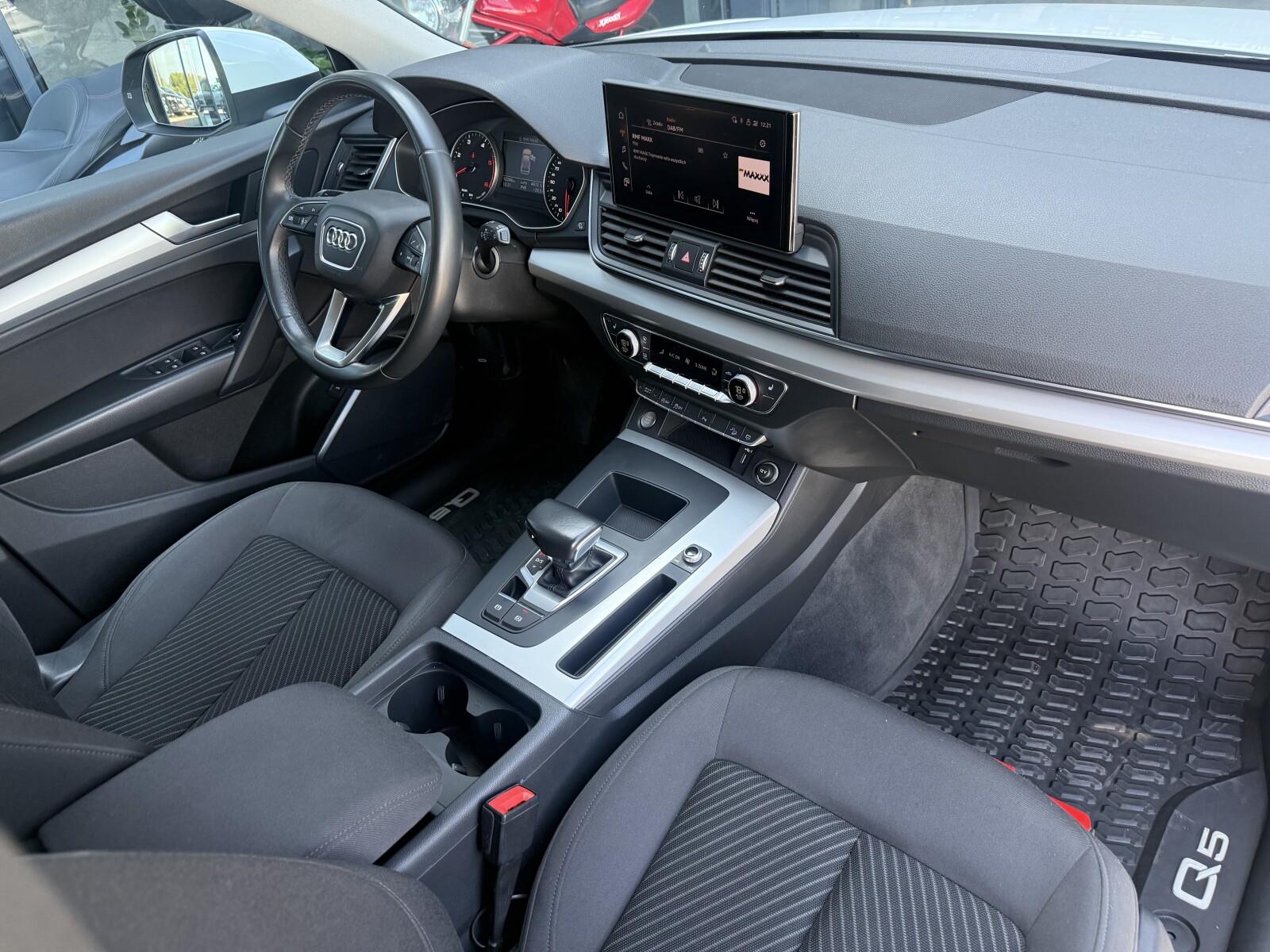 Audi Q5 Sportback - zdjęcie 13