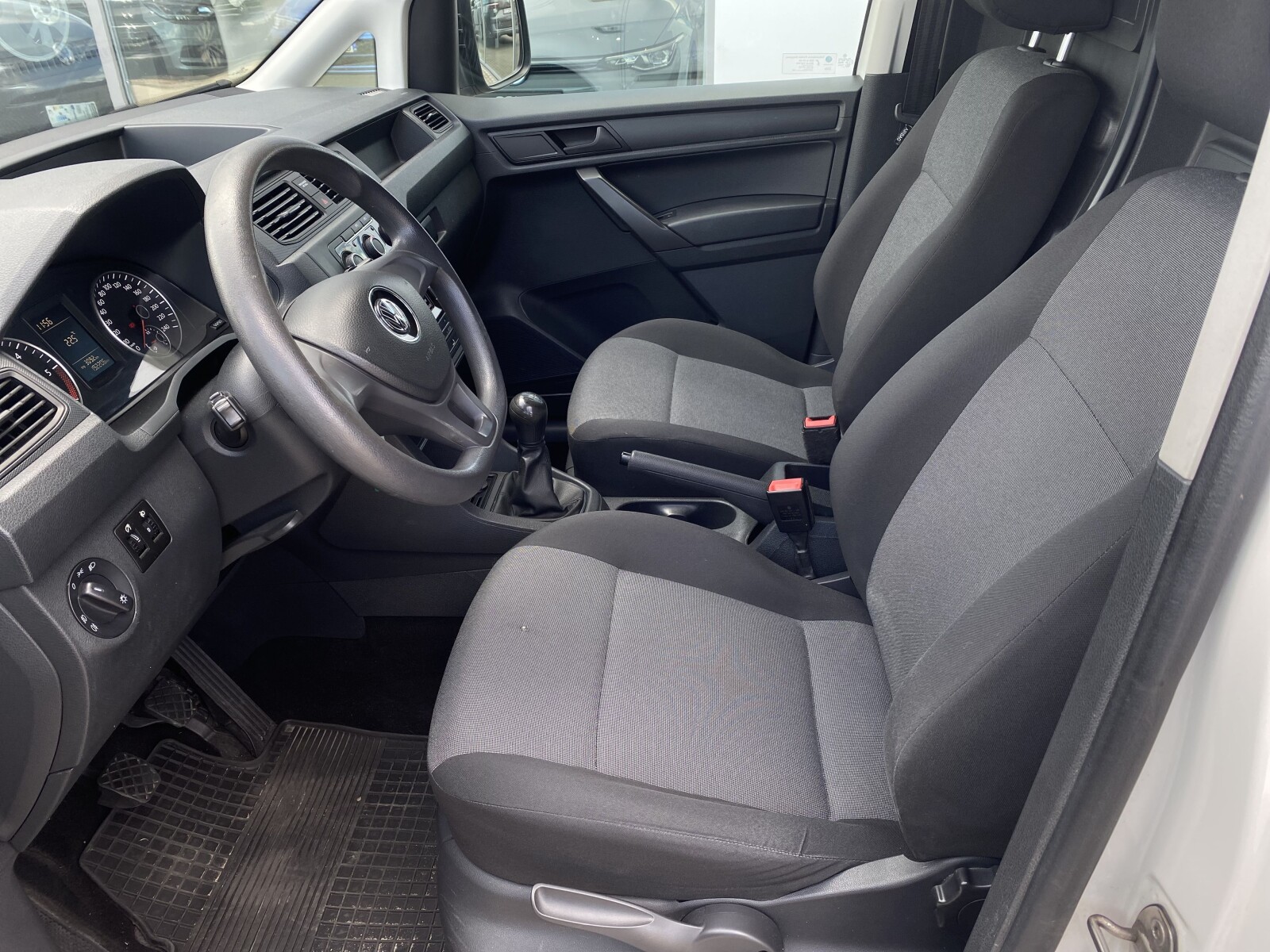 Volkswagen Caddy - zdjęcie 10