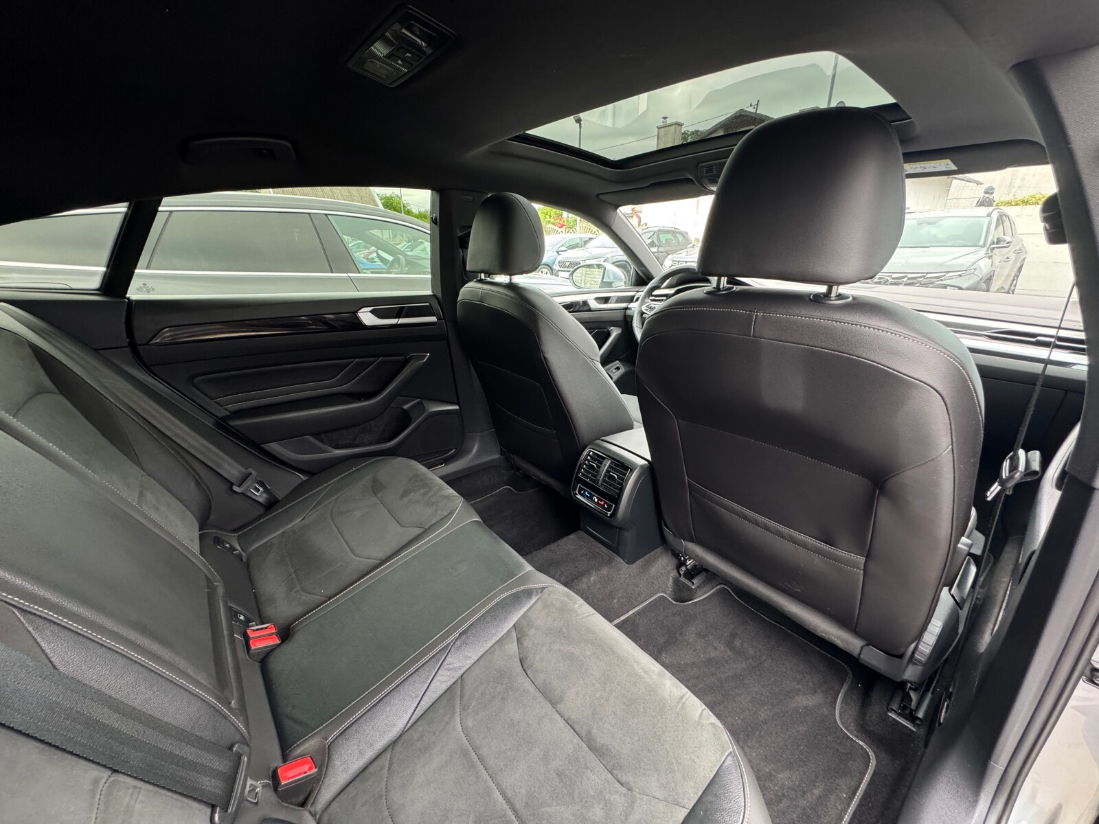 Volkswagen Arteon - zdjęcie 18