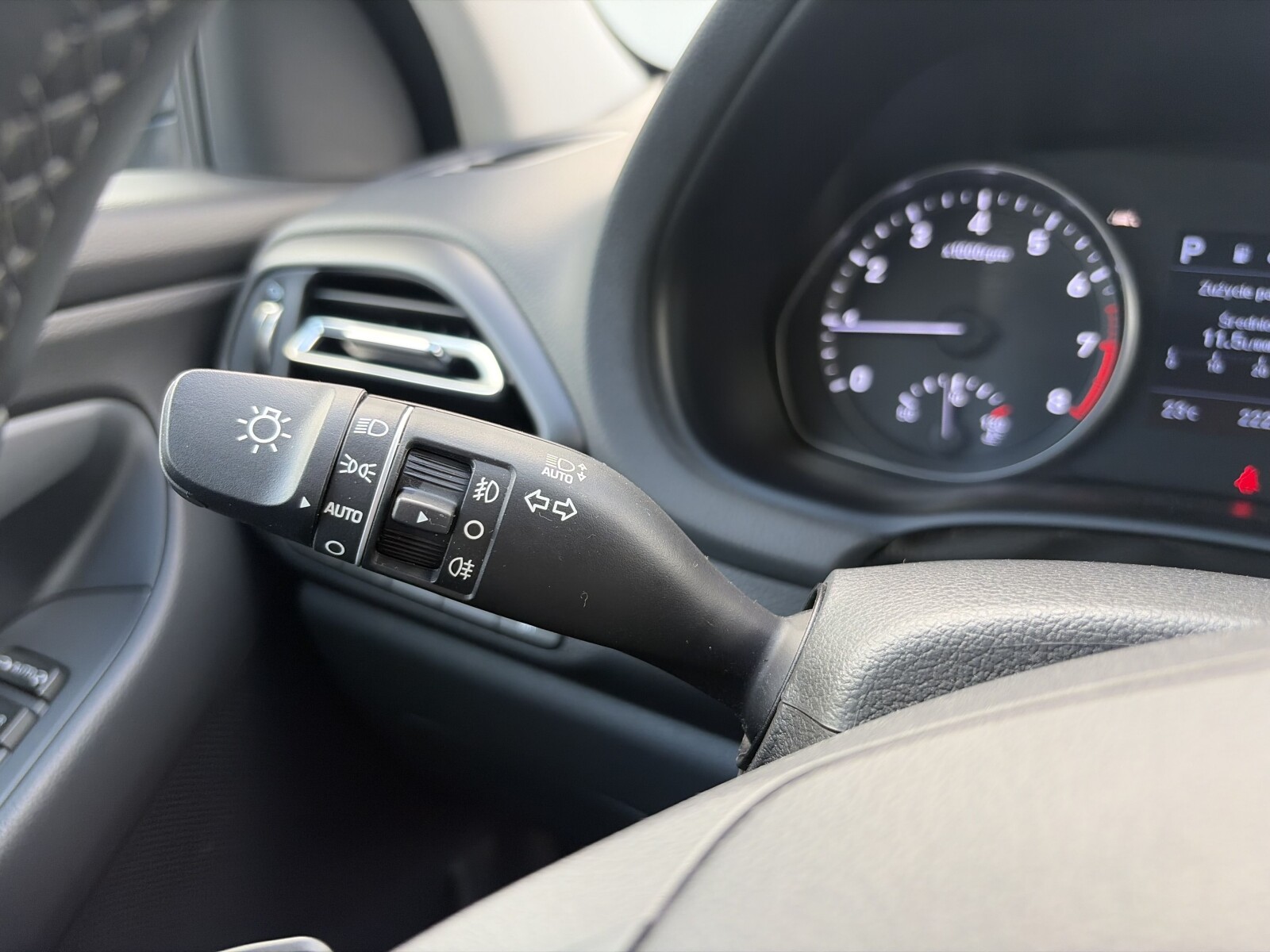 Hyundai i30 - zdjęcie 27