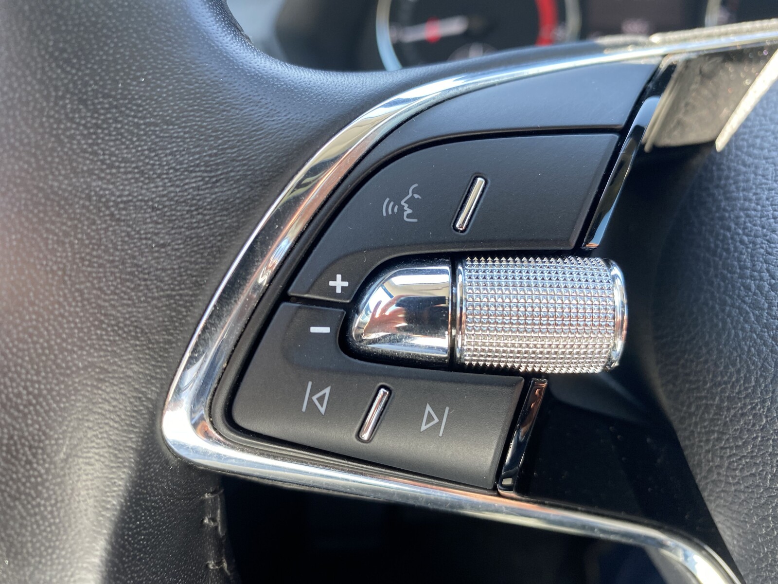 Škoda Octavia Combi - zdjęcie 18