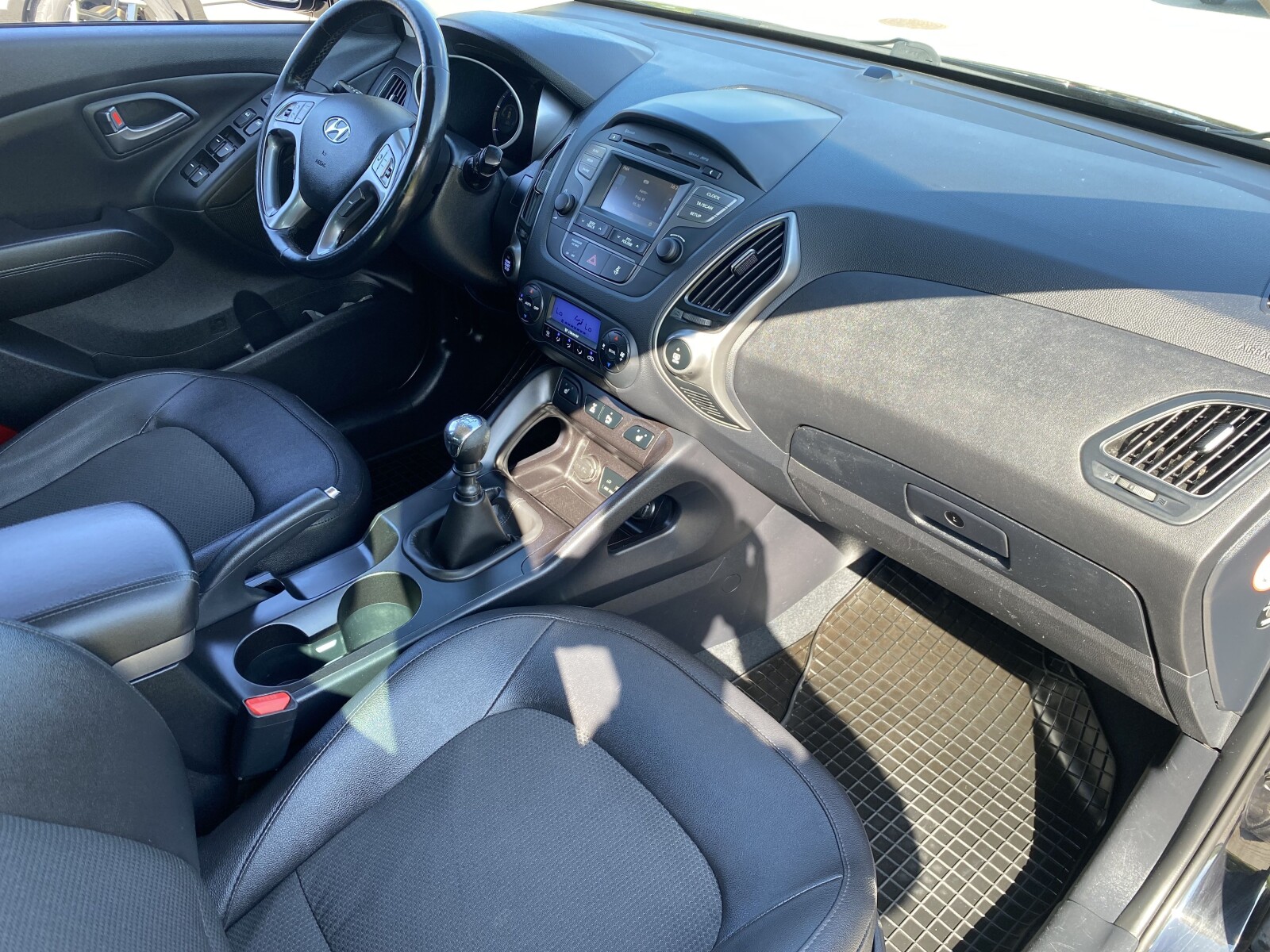 Hyundai ix35 - zdjęcie 16