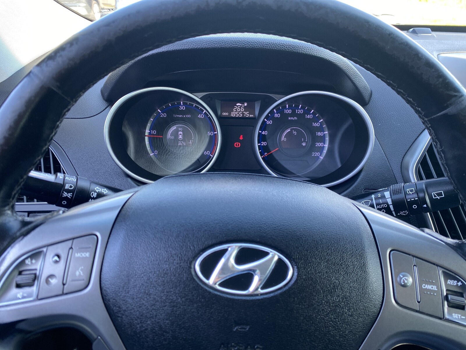 Hyundai ix35 - zdjęcie 21