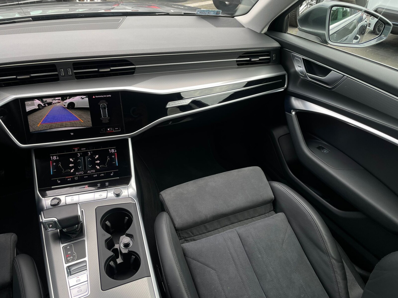 Audi A6 Avant - zdjęcie 16