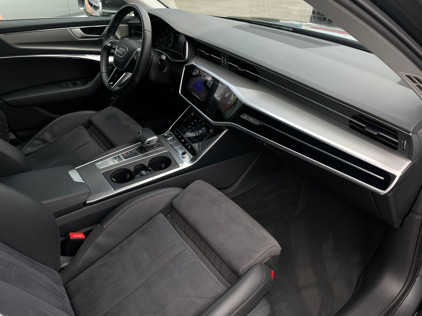 Audi A6 Avant - zdjęcie 22