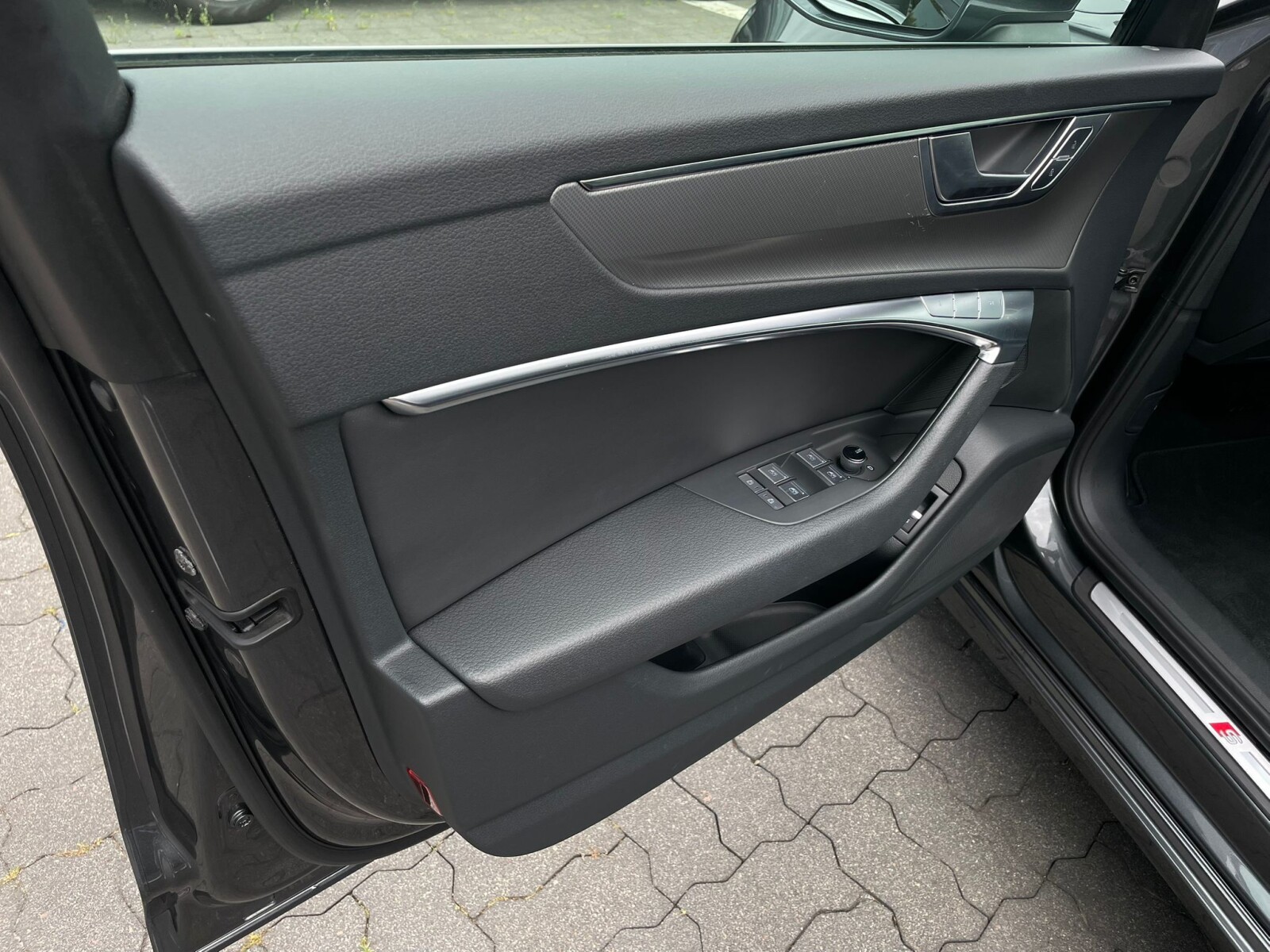 Audi A6 Avant - zdjęcie 17