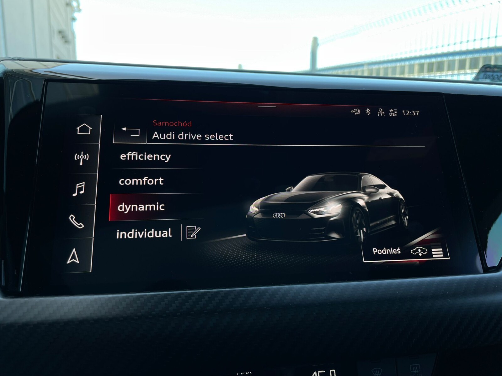 Audi e-tron GT - zdjęcie 28