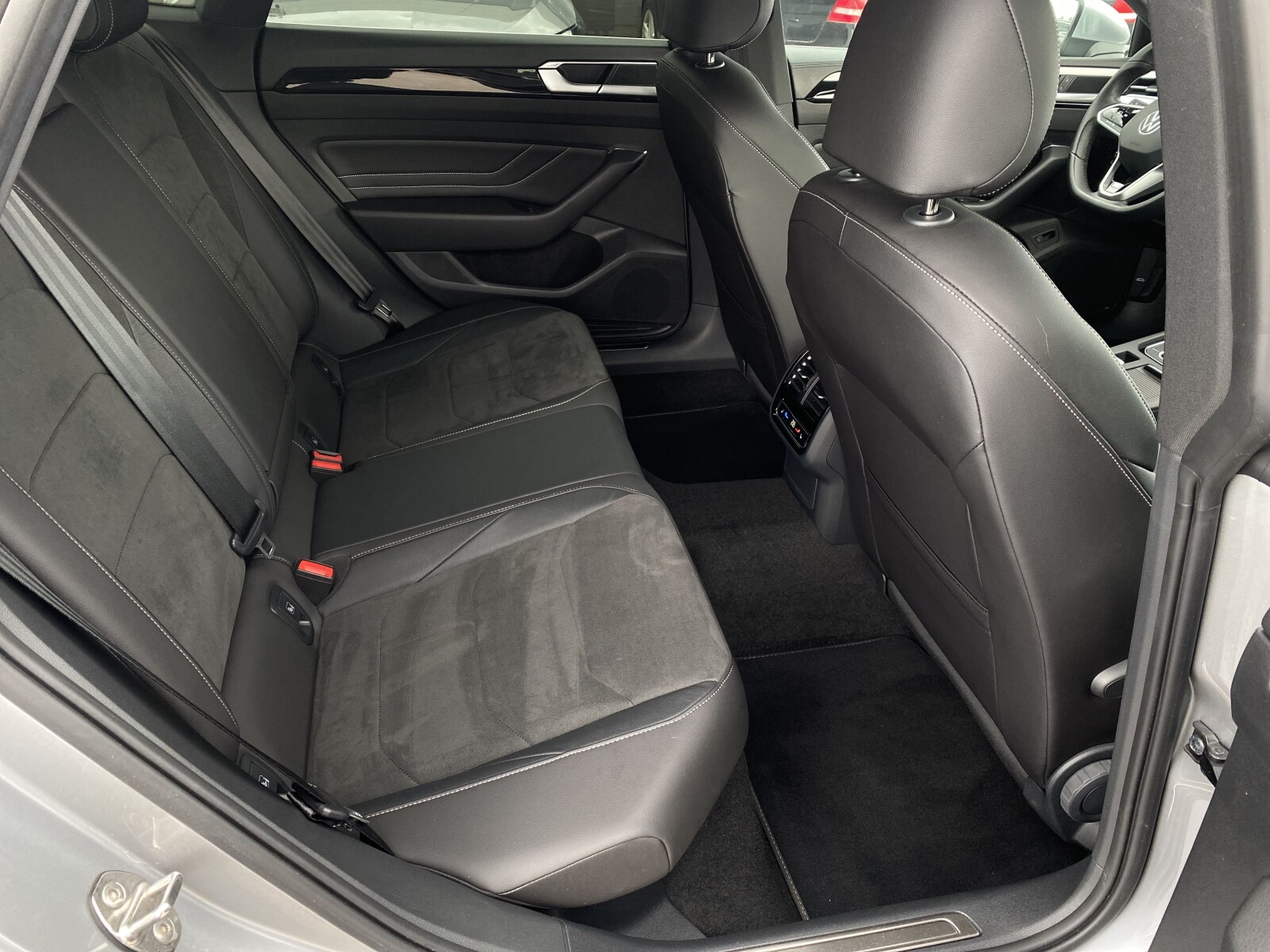Volkswagen Arteon Shooting Brake - zdjęcie 33