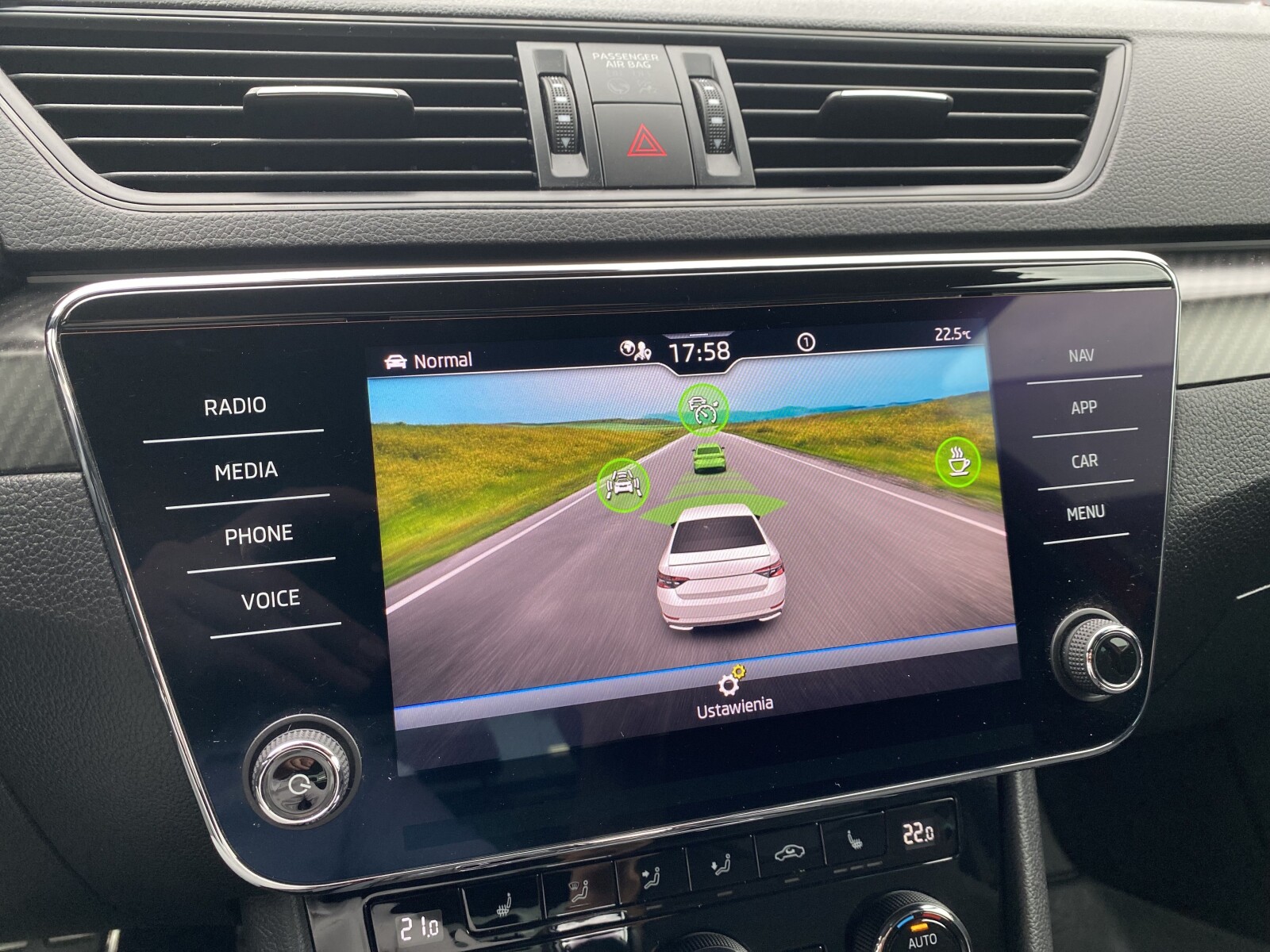 Škoda Superb - zdjęcie 19