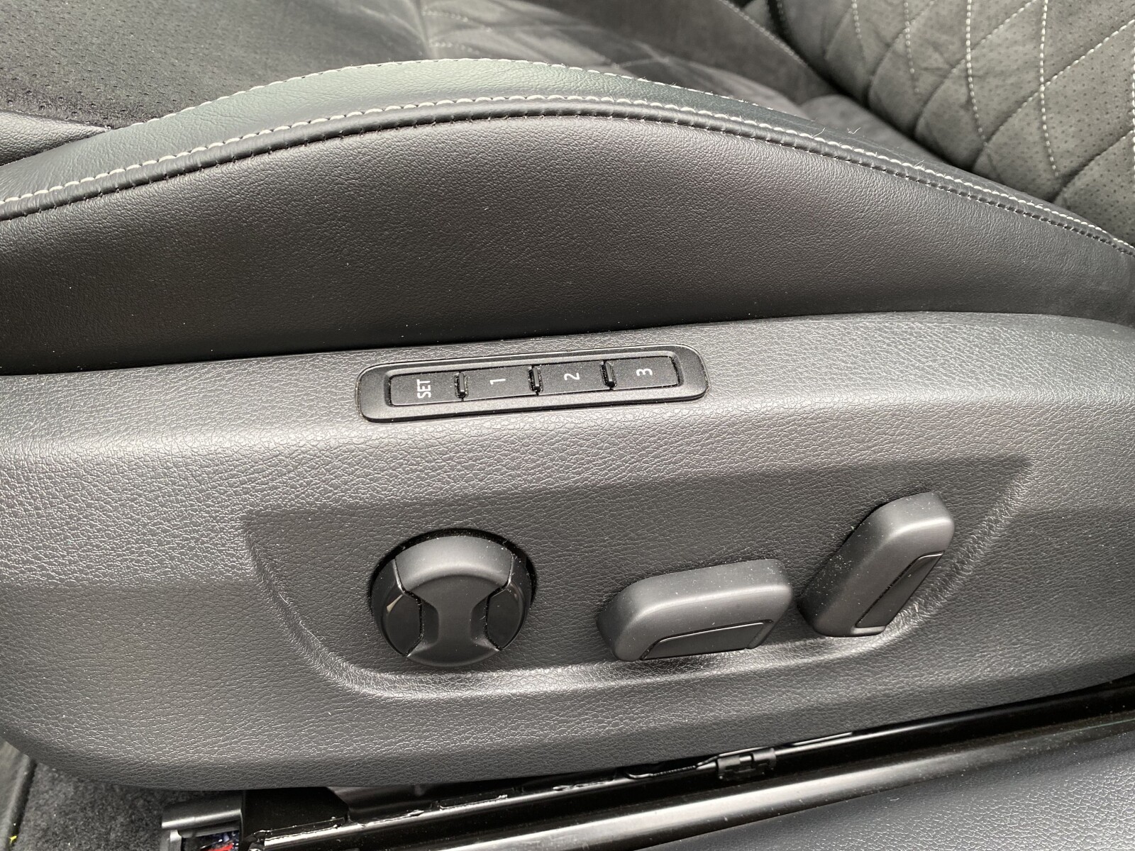 Škoda Superb - zdjęcie 12