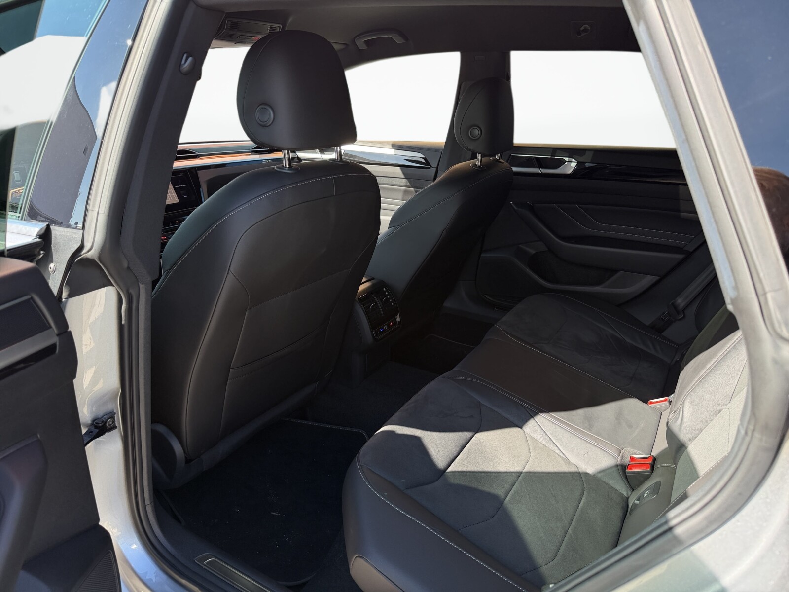 Volkswagen Arteon Shooting Brake - zdjęcie 33