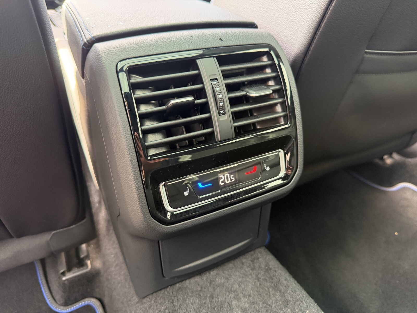 Volkswagen Arteon Shooting Brake - zdjęcie 38