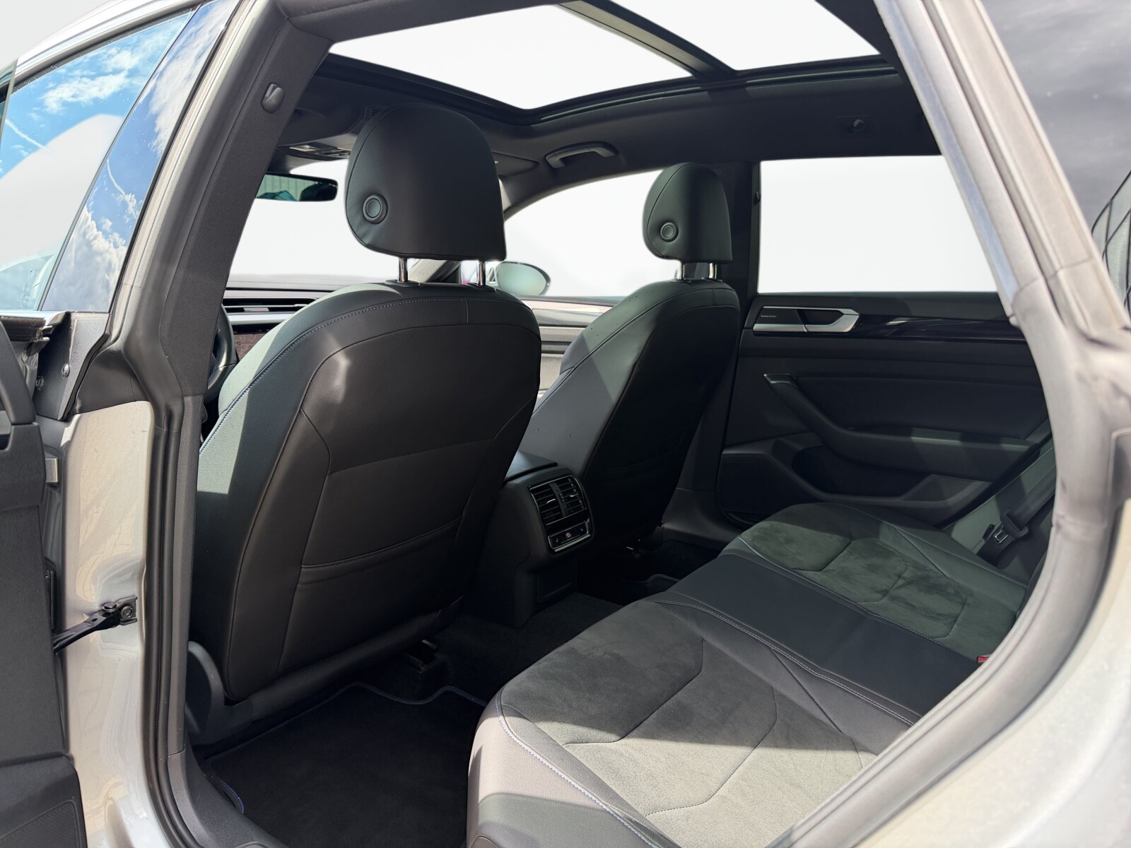 Volkswagen Arteon Shooting Brake - zdjęcie 37
