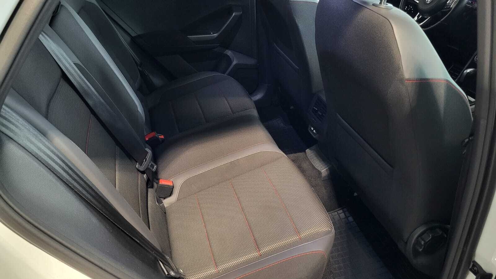 Volkswagen T-Roc - zdjęcie 13