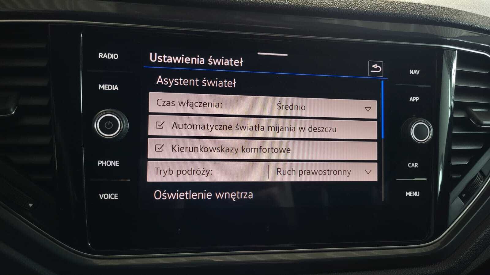 Volkswagen T-Roc - zdjęcie 25