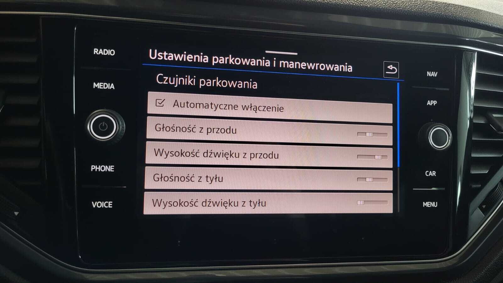Volkswagen T-Roc - zdjęcie 26