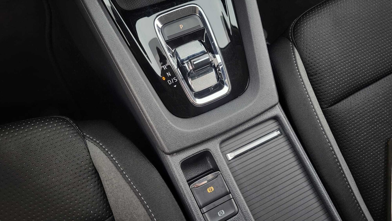 Škoda Octavia Combi - zdjęcie 25