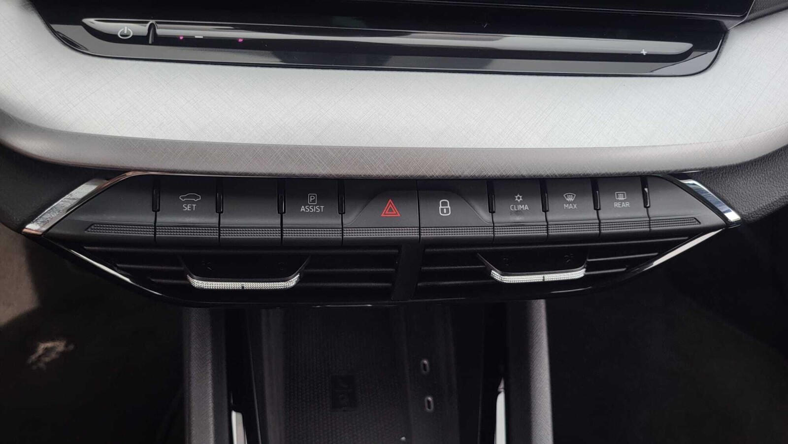 Škoda Octavia Combi - zdjęcie 23