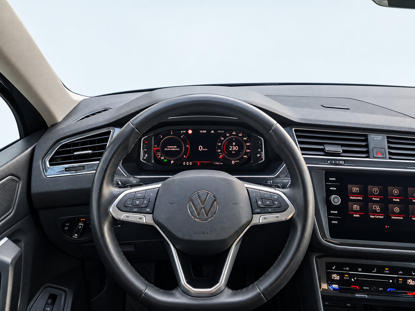 Volkswagen Tiguan Allspace - zdjęcie 11