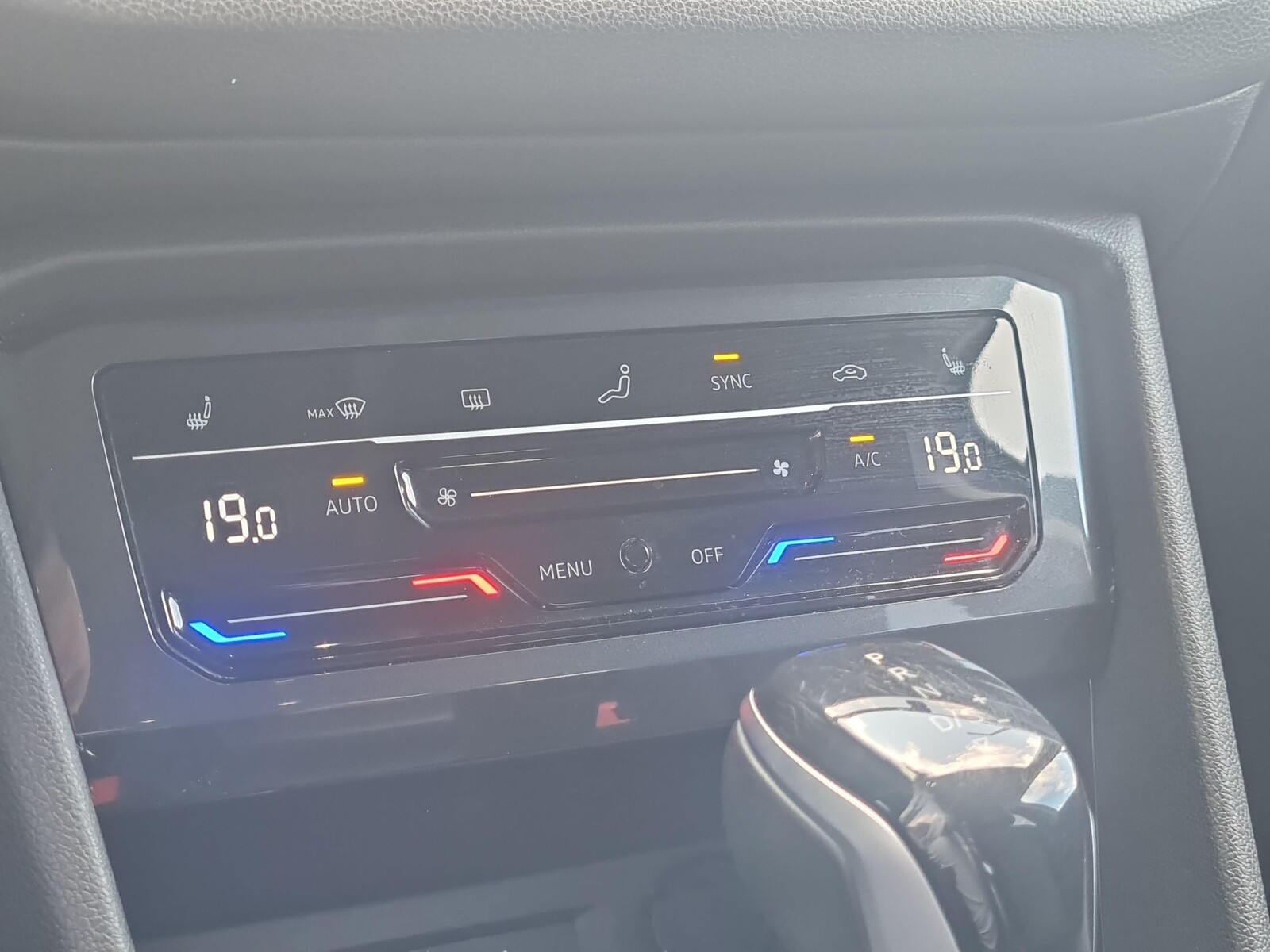 Volkswagen Tiguan Allspace - zdjęcie 22