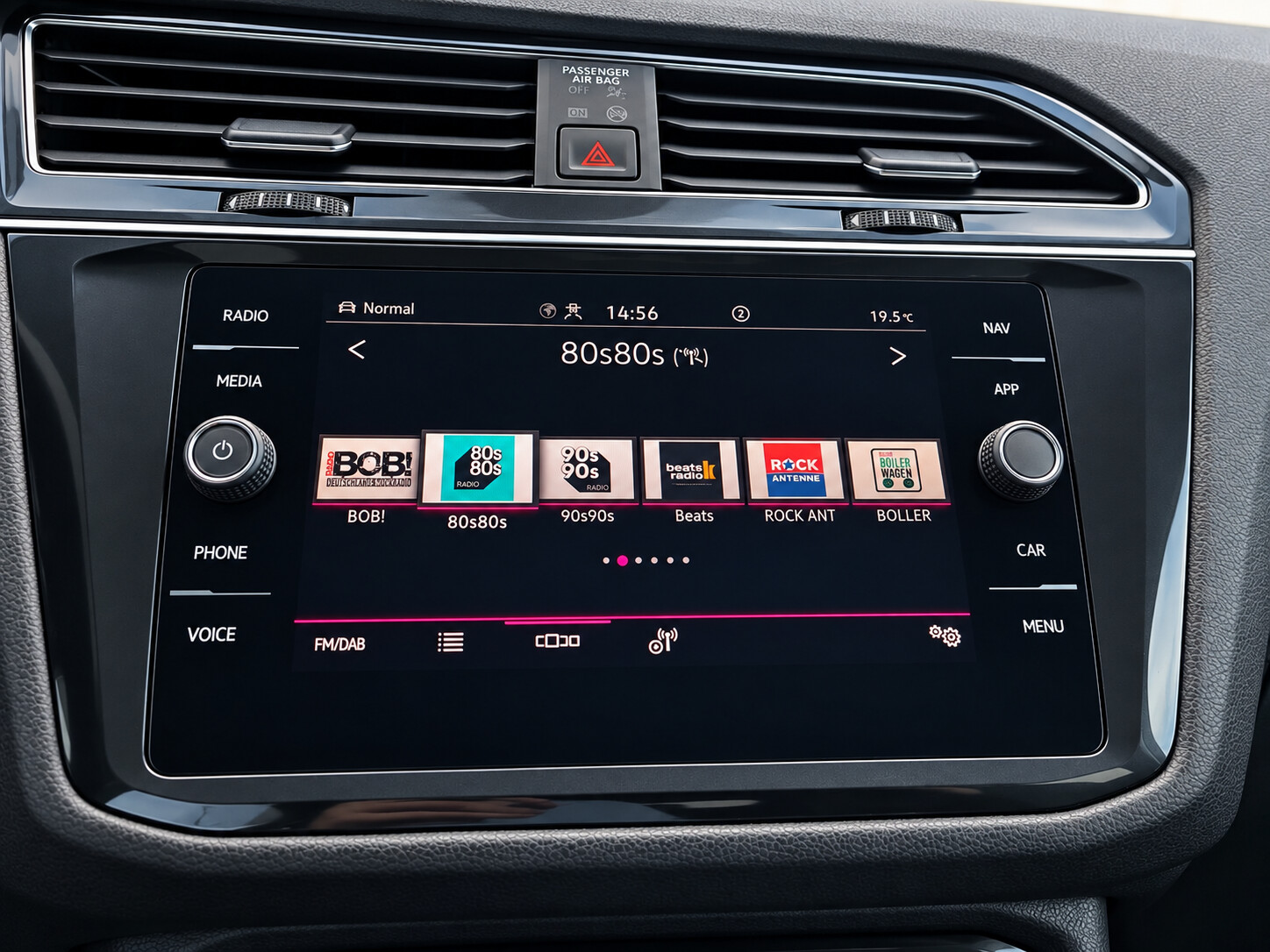 Volkswagen Tiguan Allspace - zdjęcie 24
