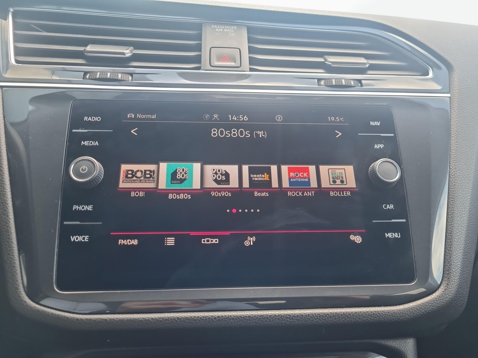 Volkswagen Tiguan Allspace - zdjęcie 24