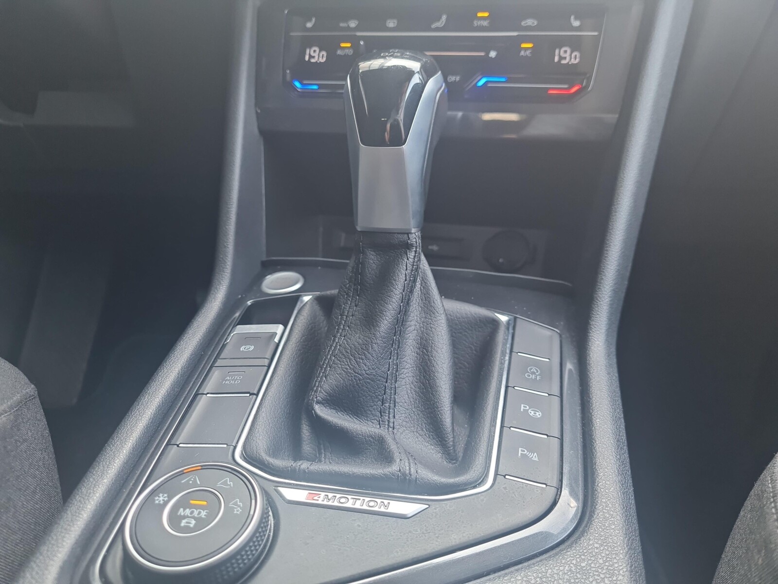 Volkswagen Tiguan Allspace - zdjęcie 21
