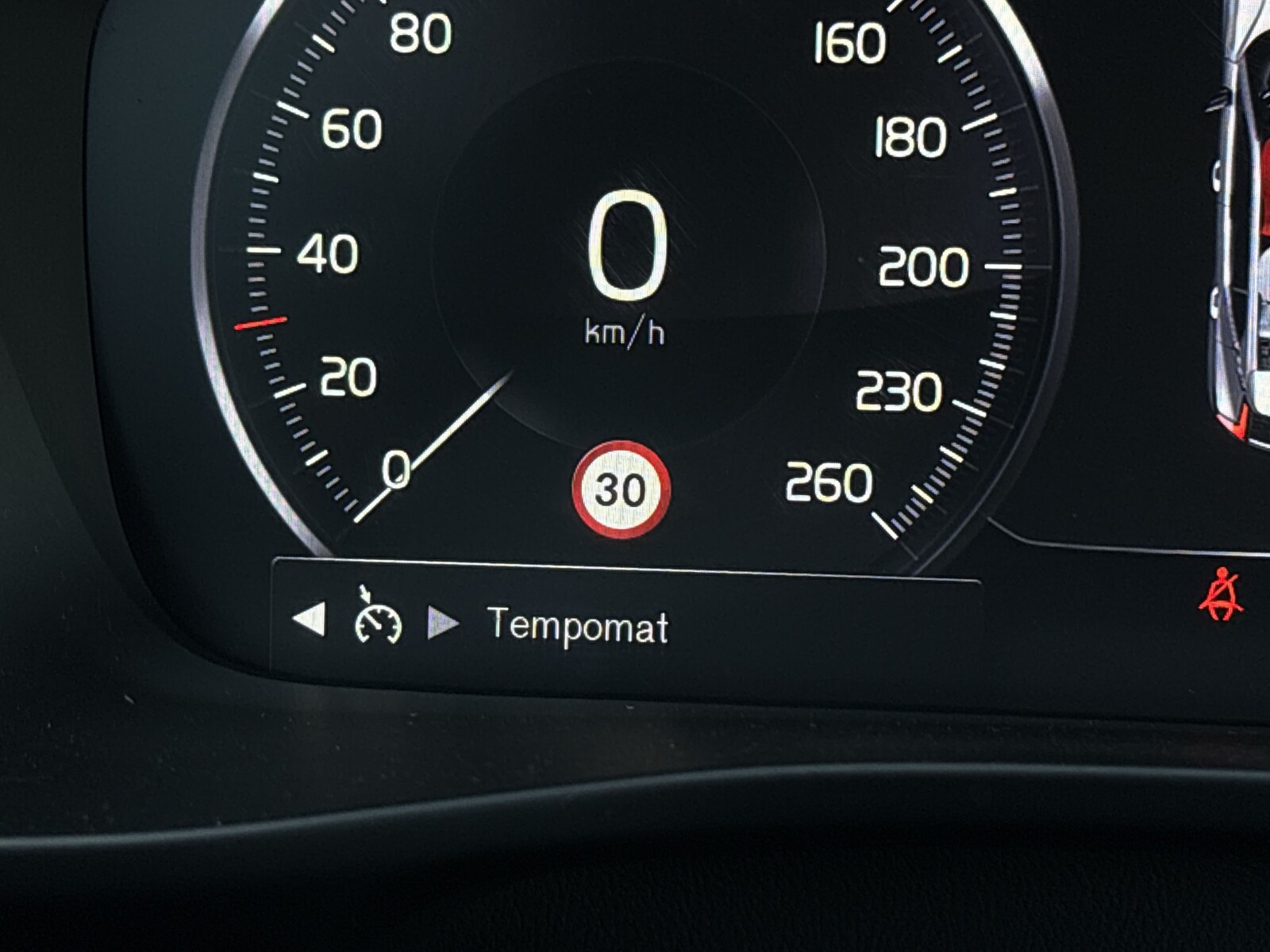 Volvo XC 40 - zdjęcie 17