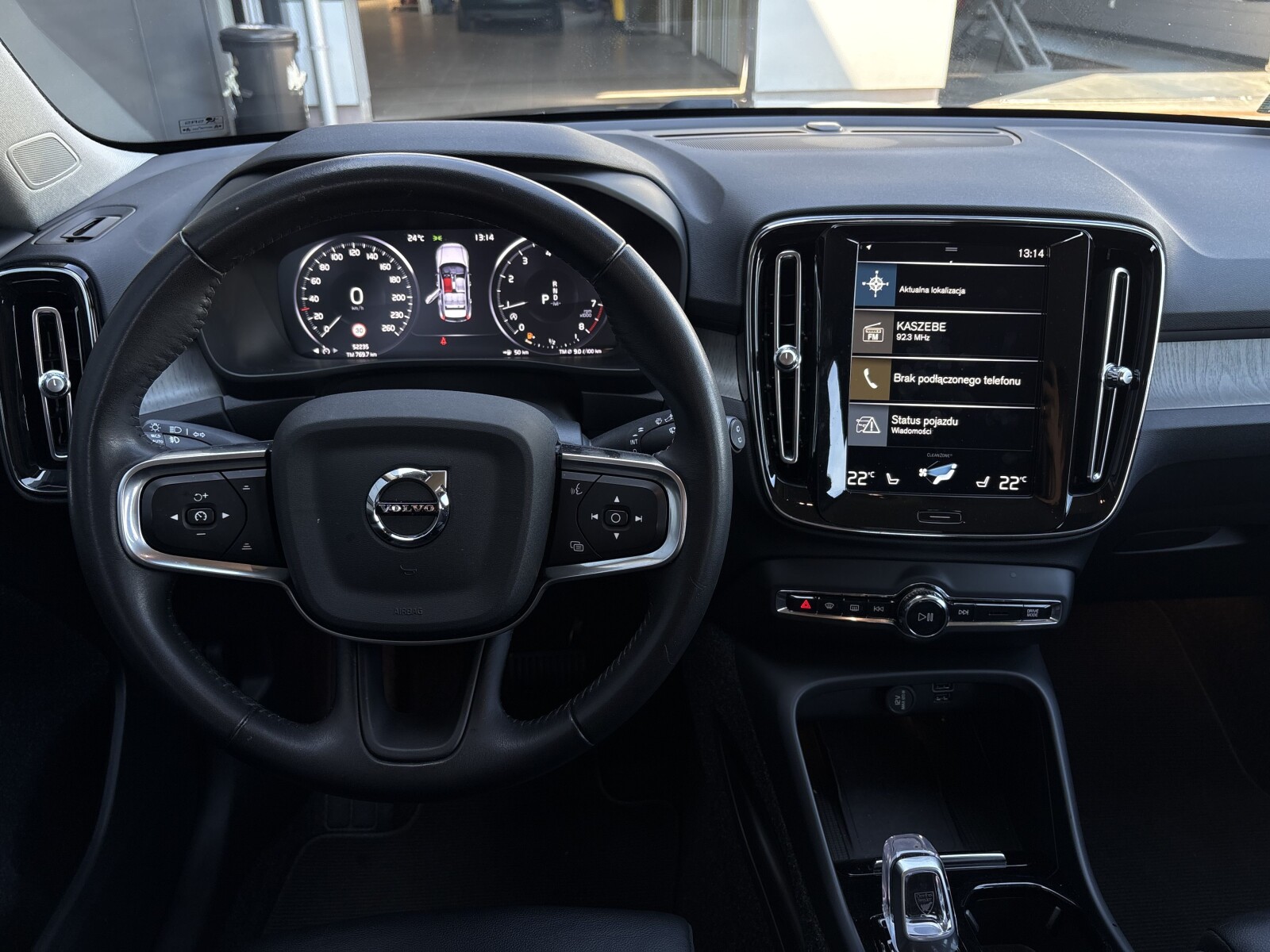 Volvo XC 40 - zdjęcie 18