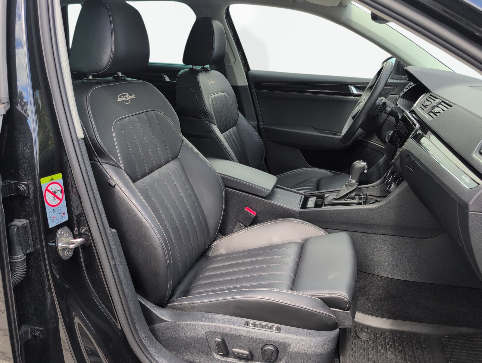 Škoda Superb - zdjęcie 17