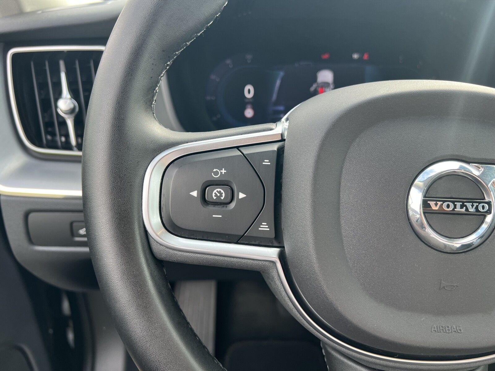 Volvo XC 60 - zdjęcie 16