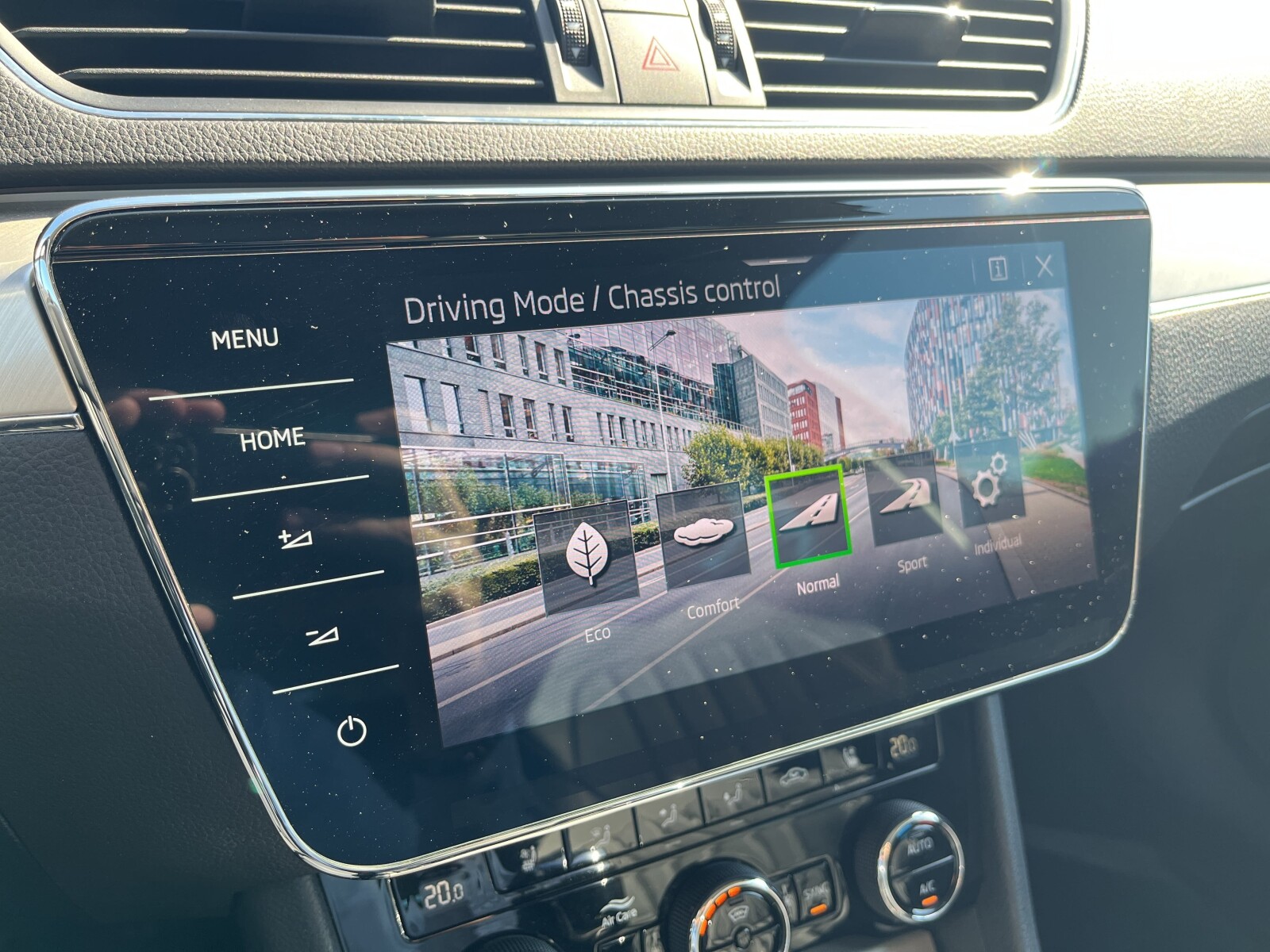 Škoda Superb Combi - zdjęcie 21
