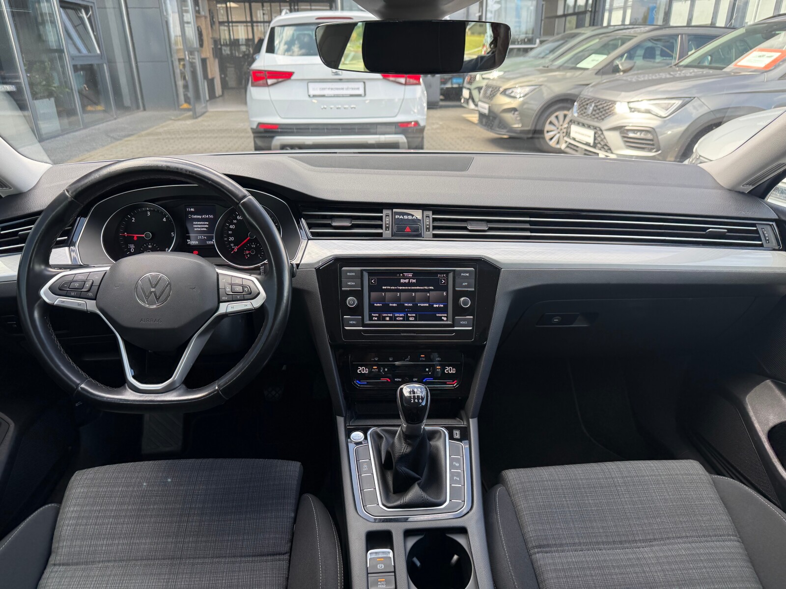 Volkswagen Passat Variant - zdjęcie 9