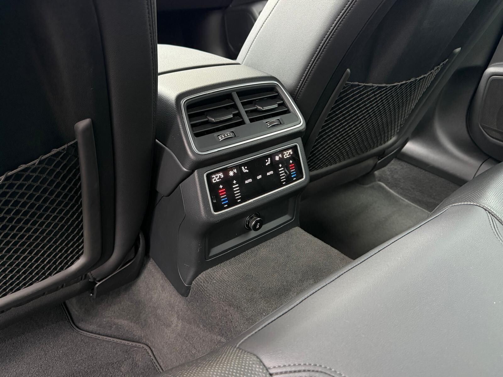 Audi A6 Avant - zdjęcie 21