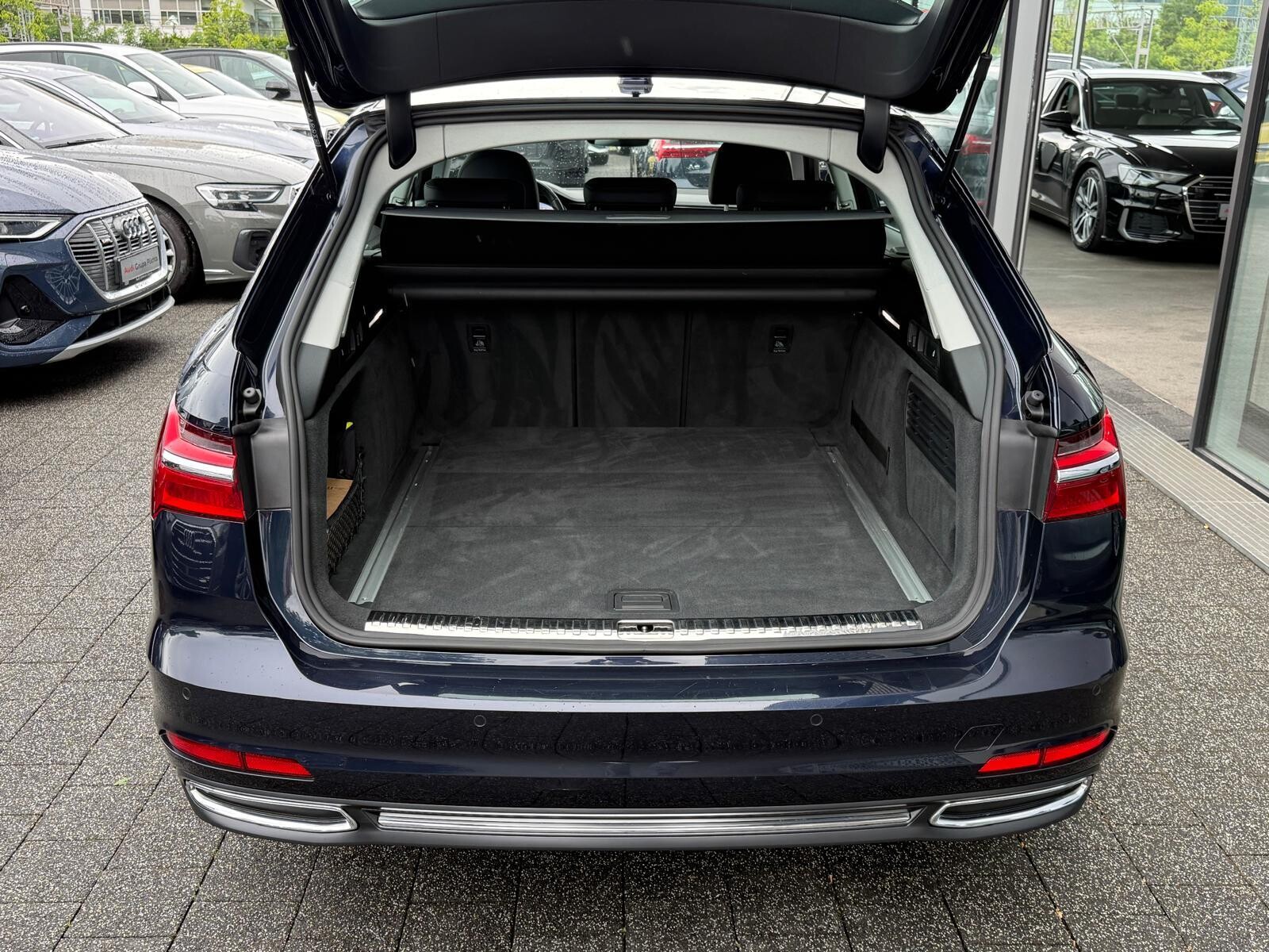 Audi A6 Avant - zdjęcie 12