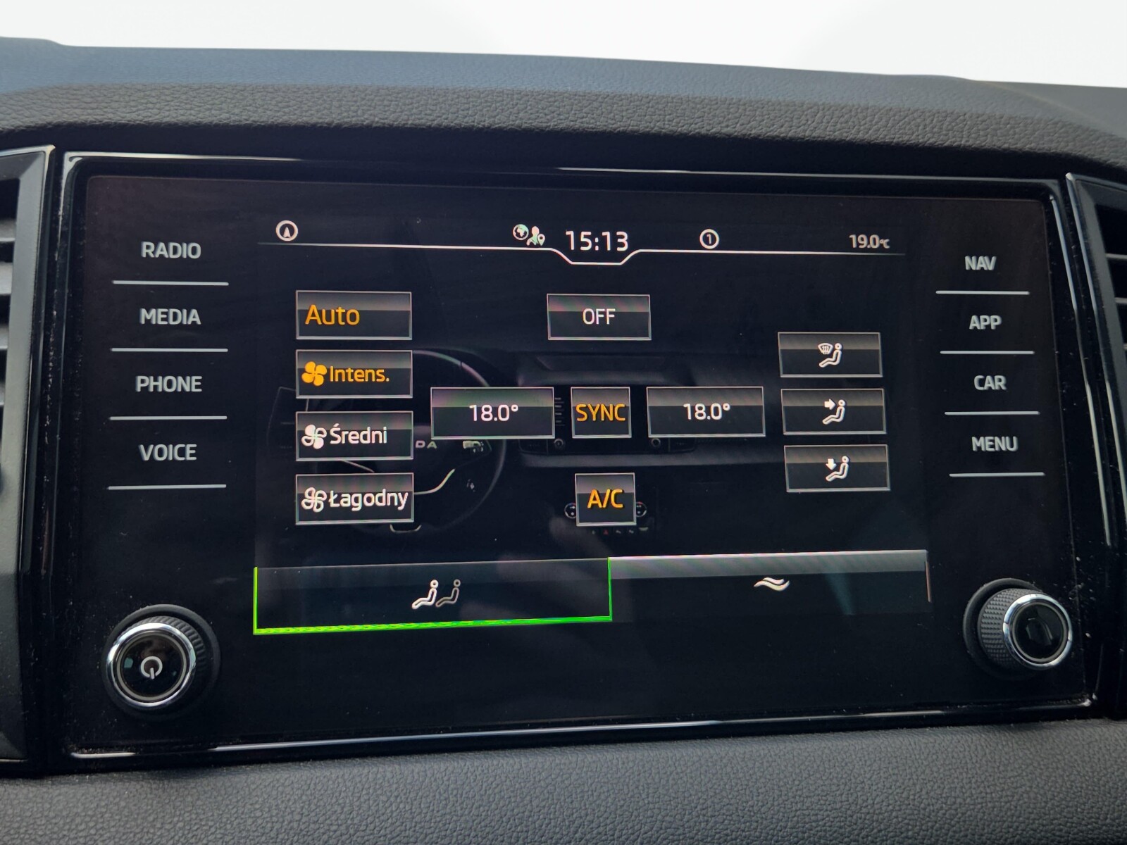 Škoda Karoq - zdjęcie 20
