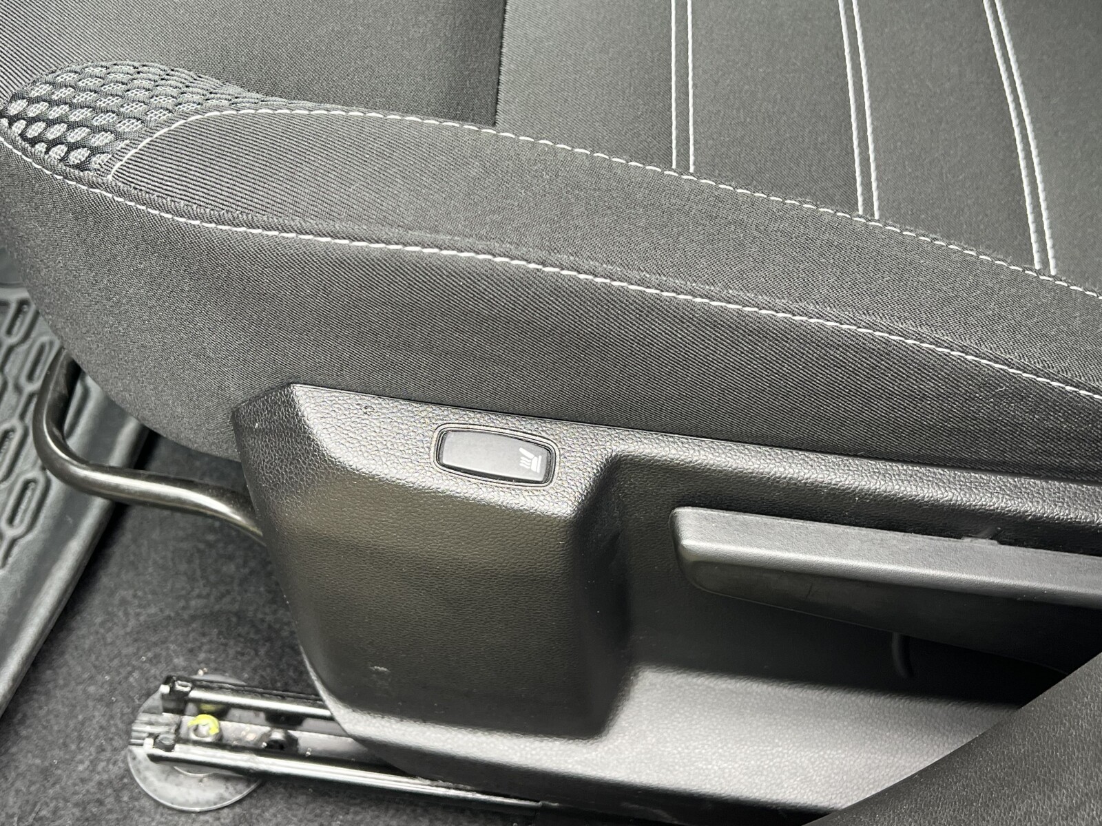 Dacia Duster - zdjęcie 25
