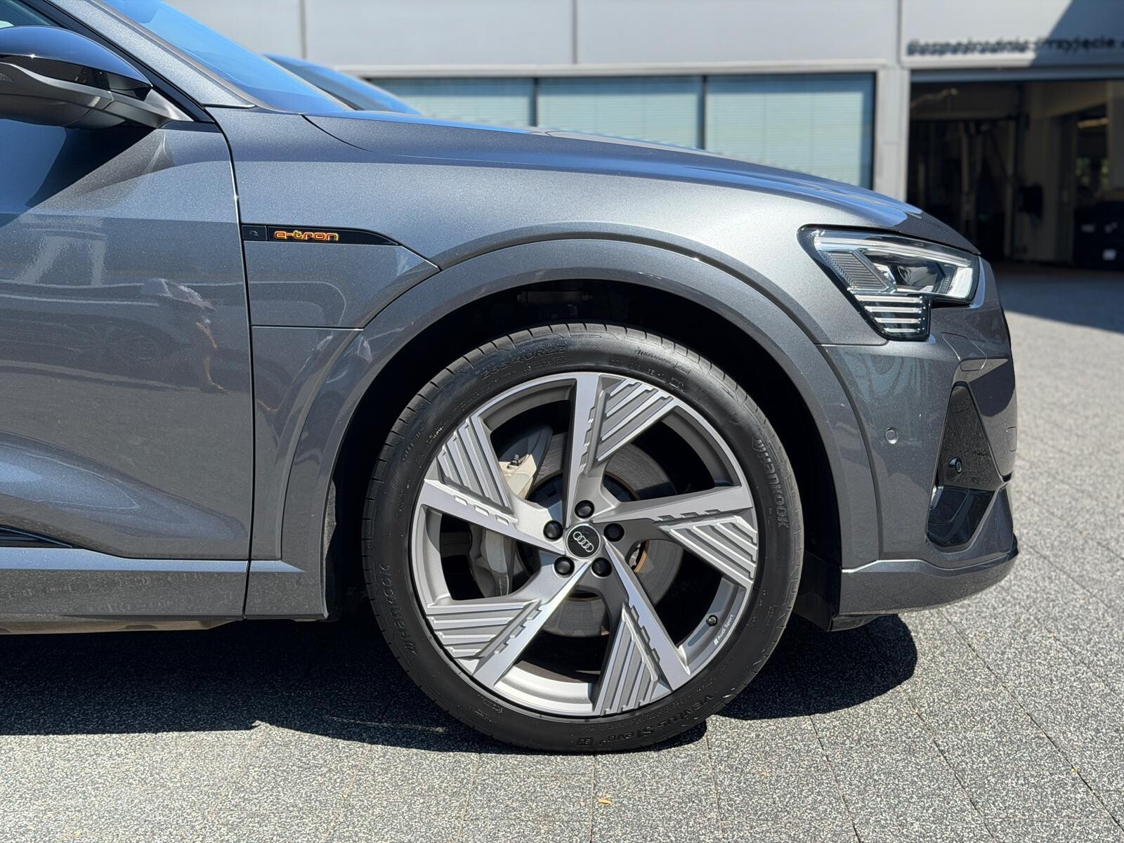 Audi e-tron - zdjęcie 11