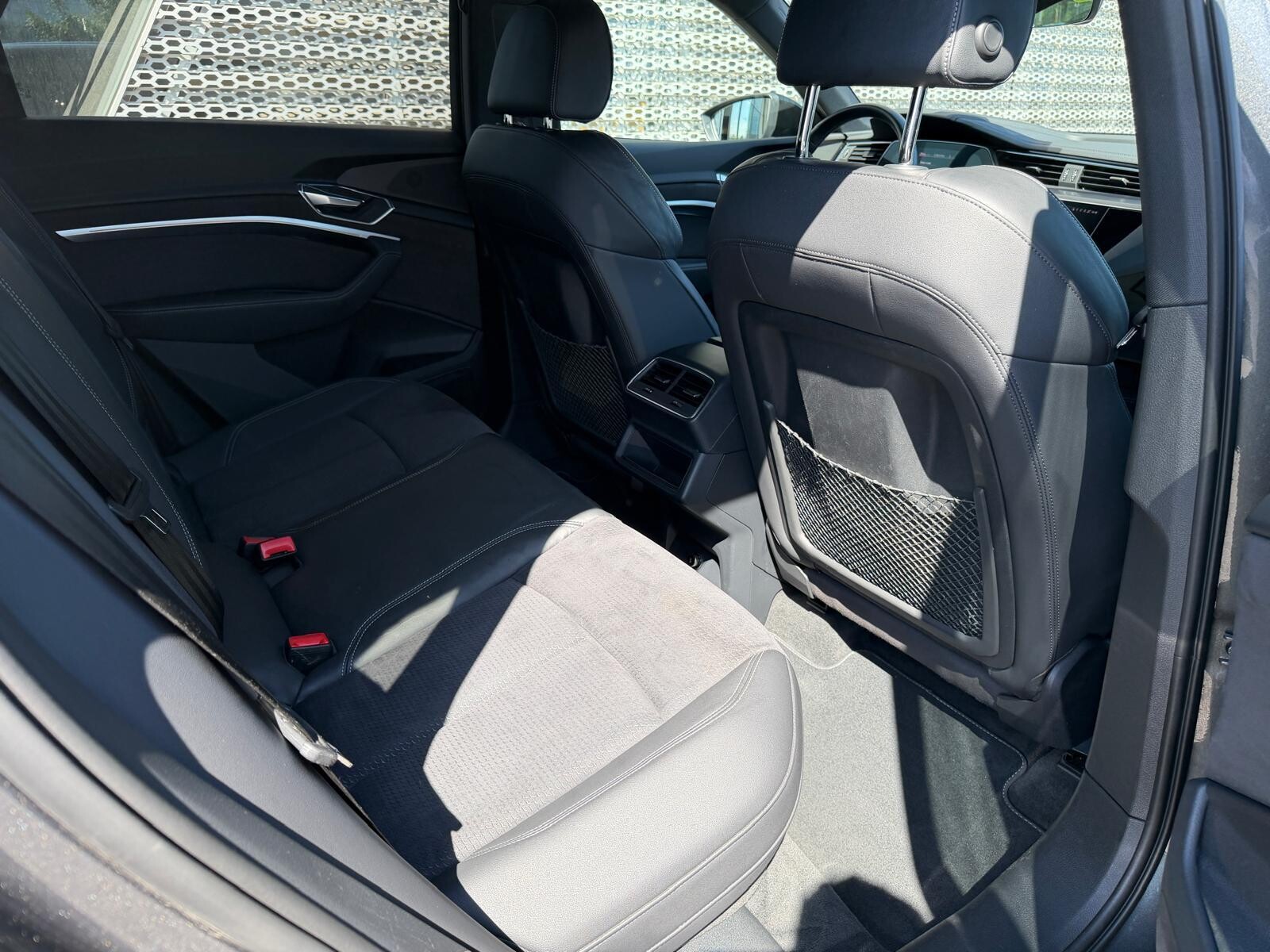 Audi e-tron - zdjęcie 24