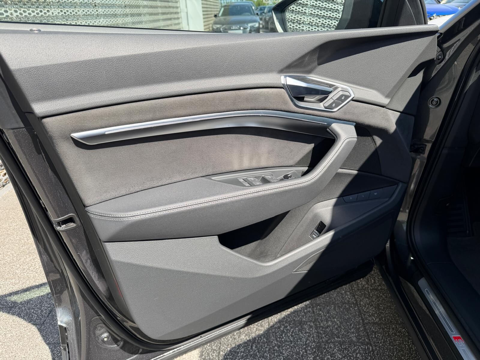 Audi e-tron - zdjęcie 15