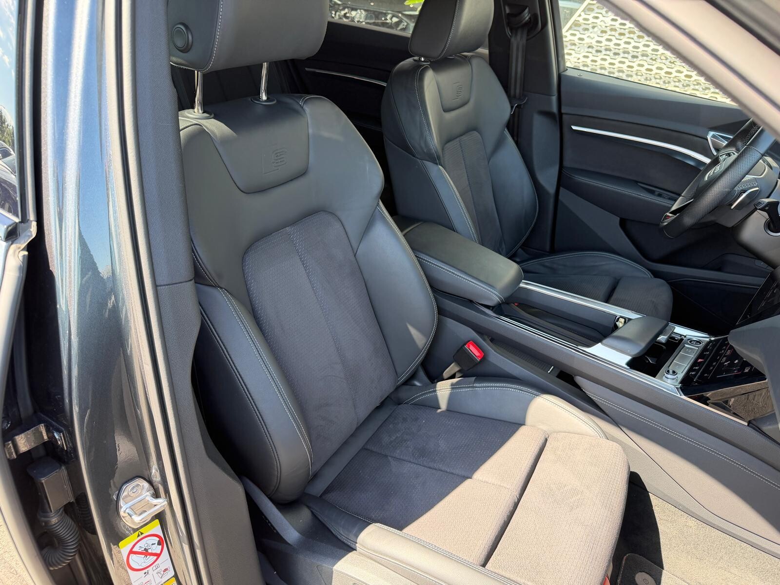 Audi e-tron - zdjęcie 26