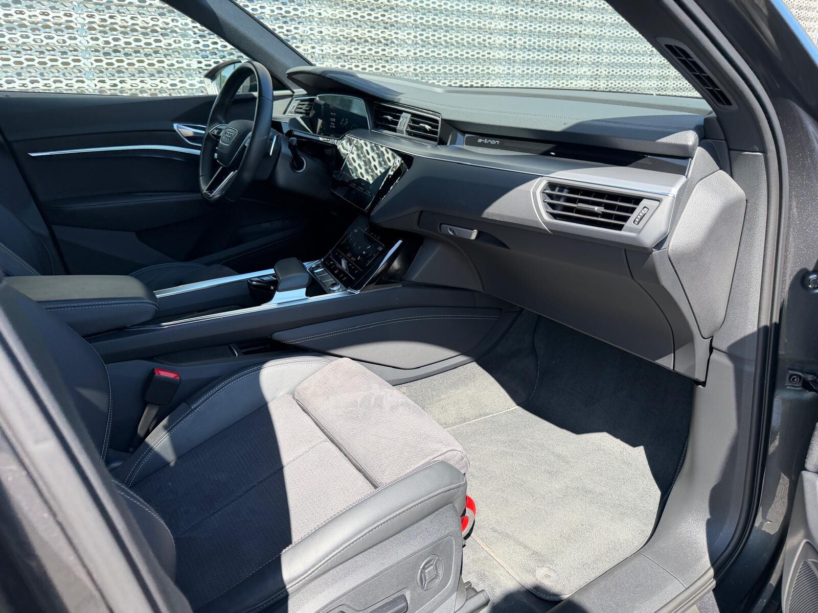 Audi e-tron - zdjęcie 25