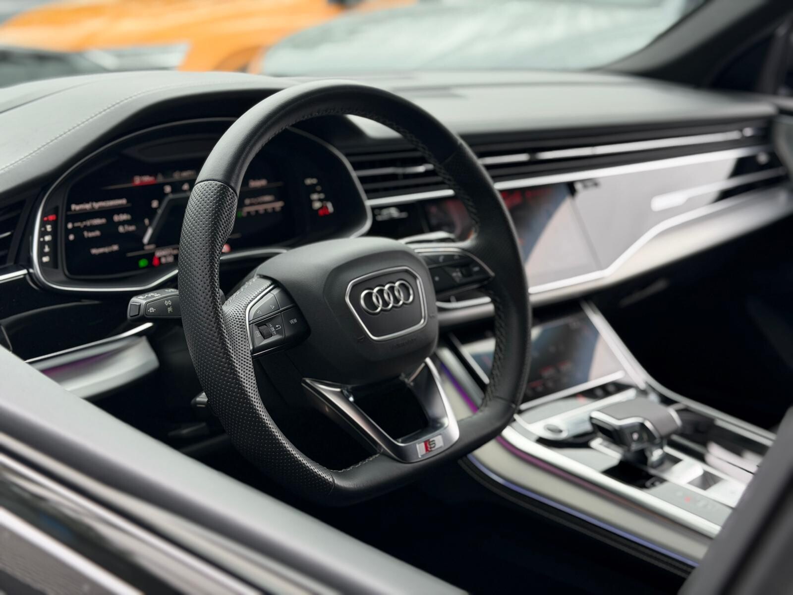 Audi Q8 - zdjęcie 14