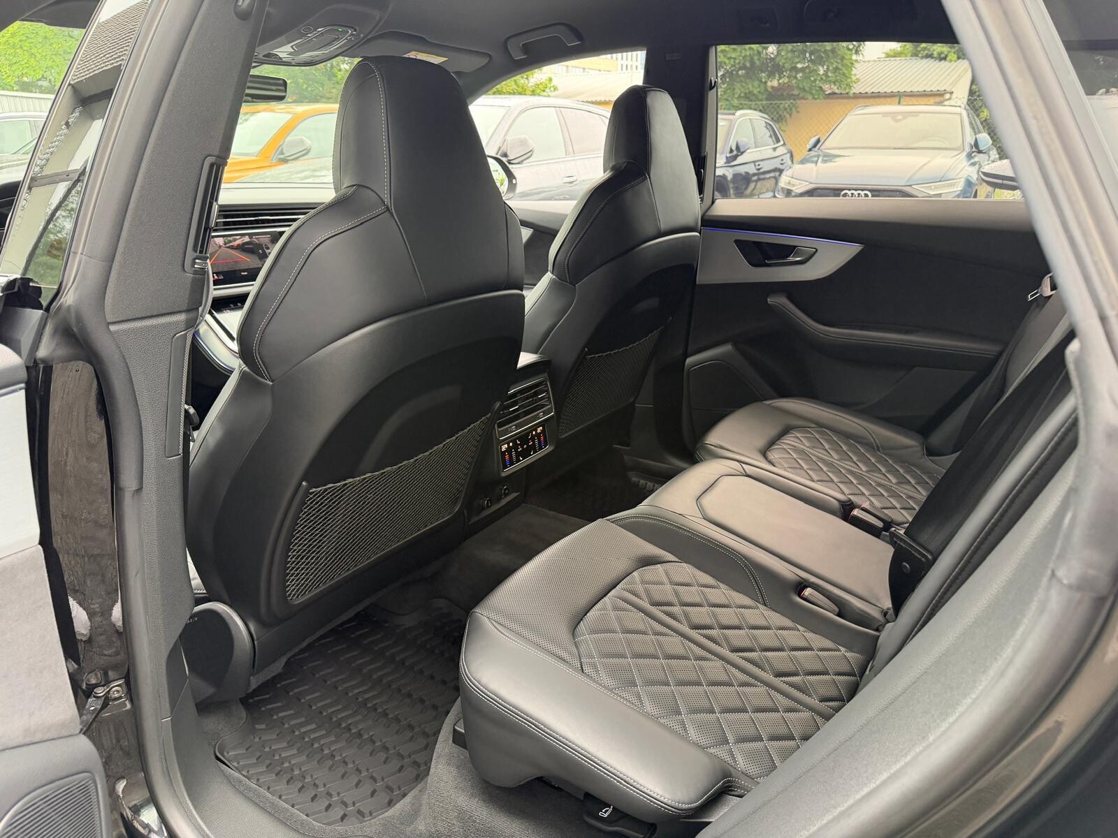 Audi Q8 - zdjęcie 20