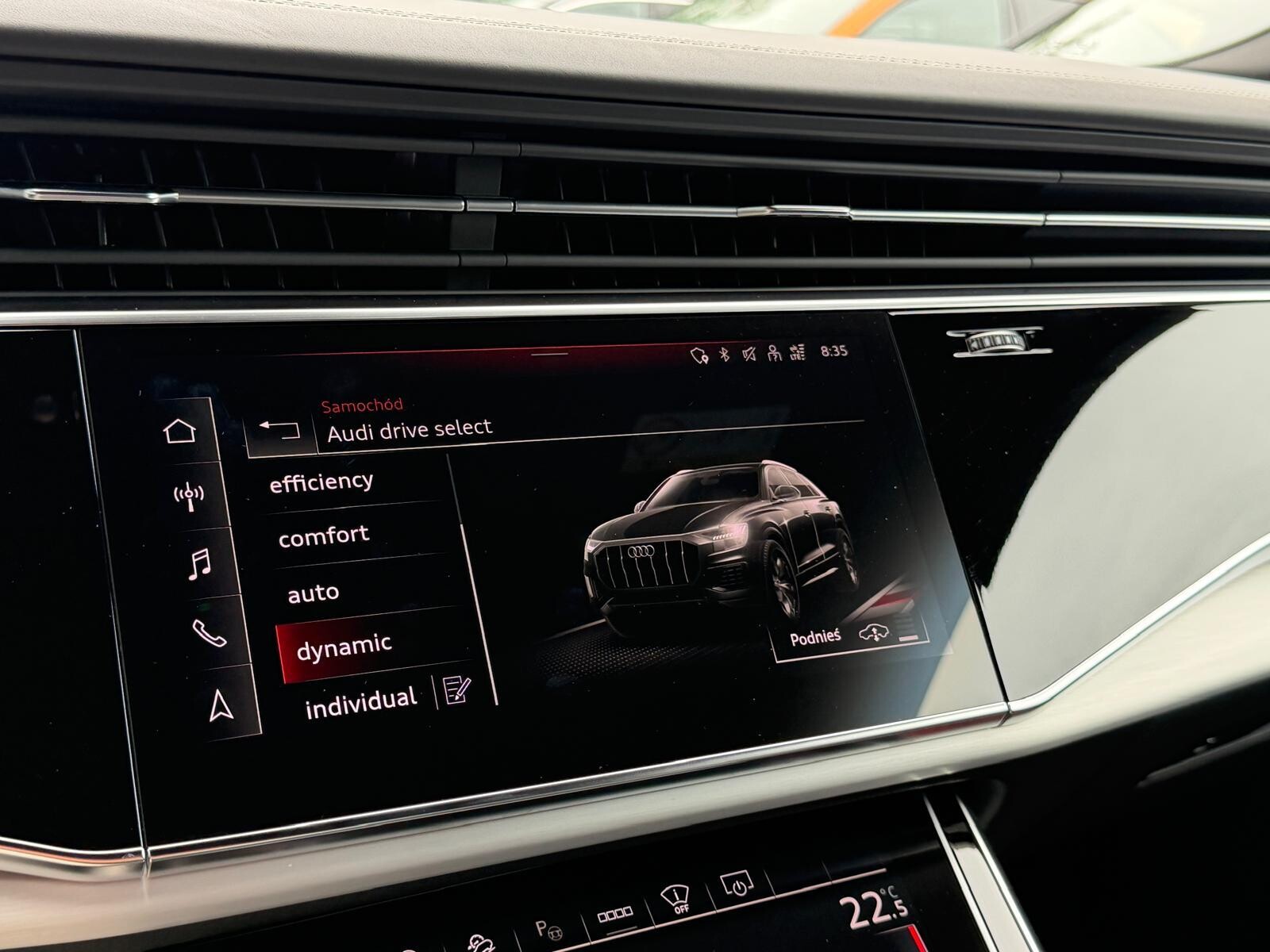 Audi Q8 - zdjęcie 39