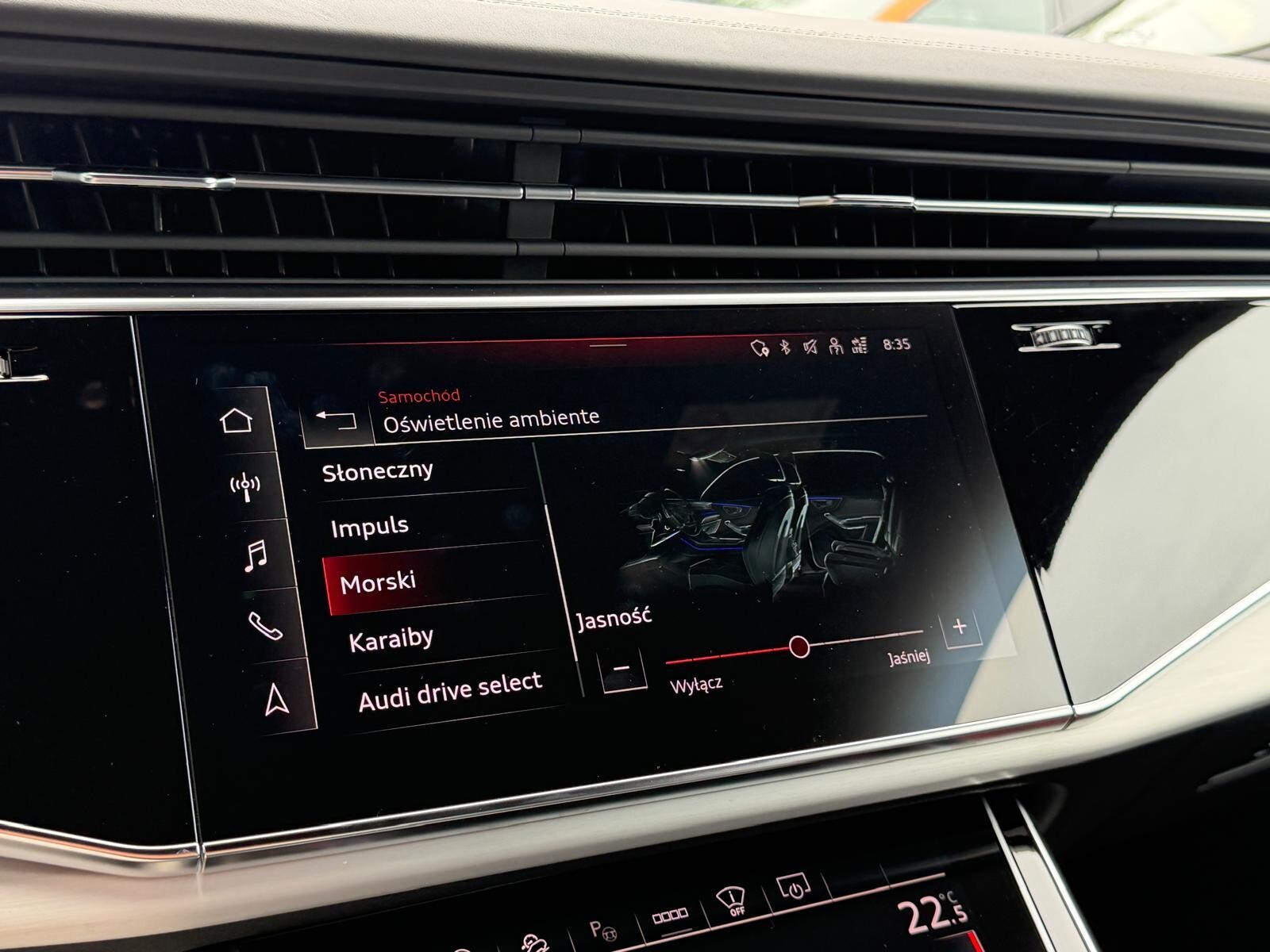 Audi Q8 - zdjęcie 40