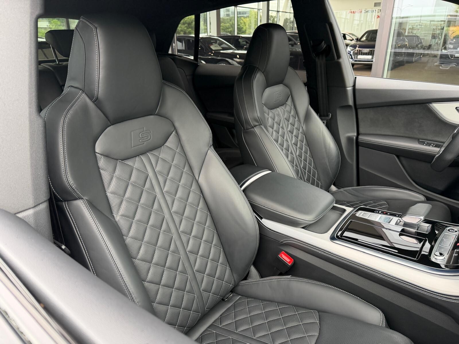 Audi Q8 - zdjęcie 30